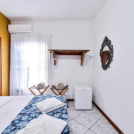 Pousada Da Tina Ubatuba Quarto foto